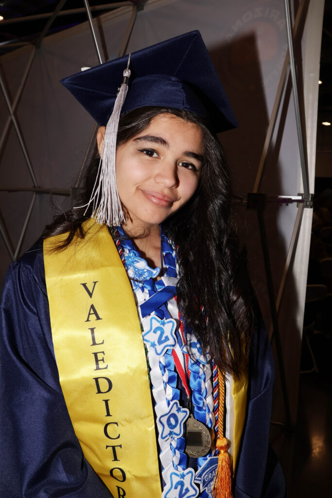 Victoria-grad-photo